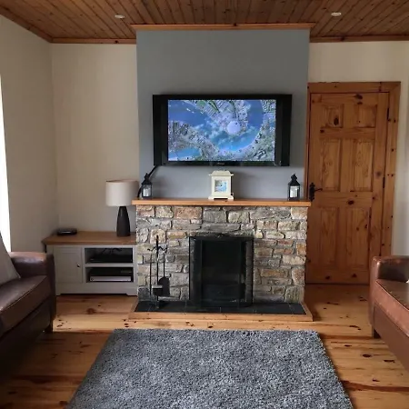 Ard Na Mara Holiday Cottage. Downings